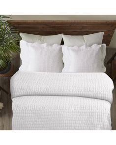 wavy-knitted-cotton-coverlet