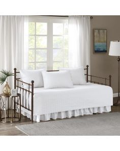 cotton-quilted-day-bed-set
