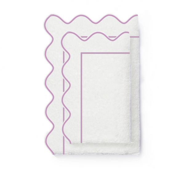 scalloped-border-embroidered-bath-towels-set