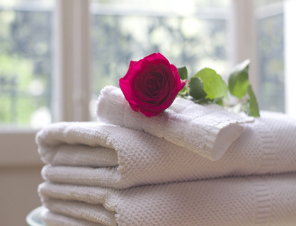 How To Make White Towel Spotless and Shiny
